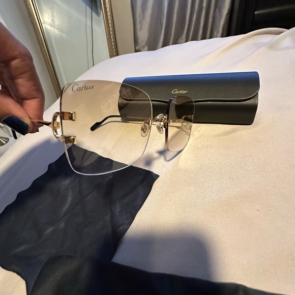 CARTIER
Gold 'C de Cartier' Sunglasses - Picture 6 of 8